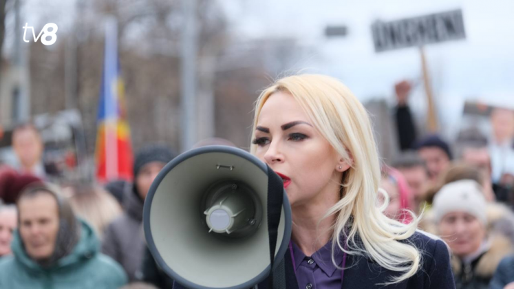 Marina Tauber protest