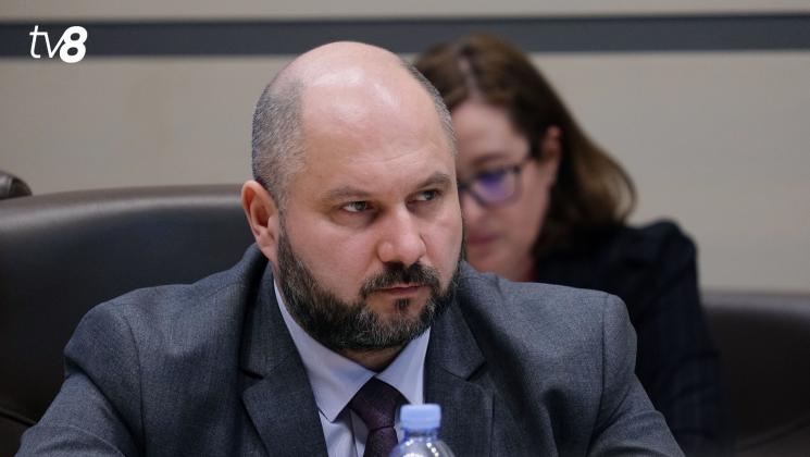 Victor Parlicov 4
