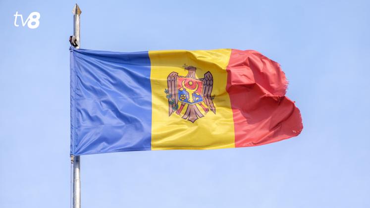 Flag Moldova 9
