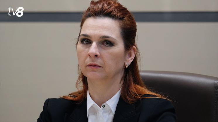 Ana Revenco 4