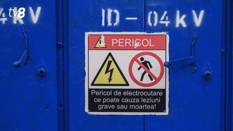 Electricitate pericol 1