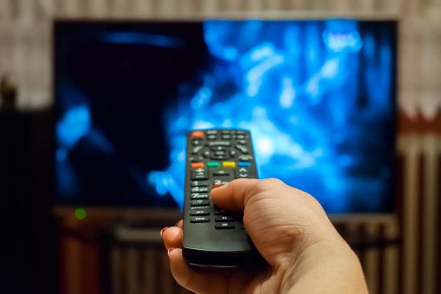 tv-telecomanda-televiziune-televizor