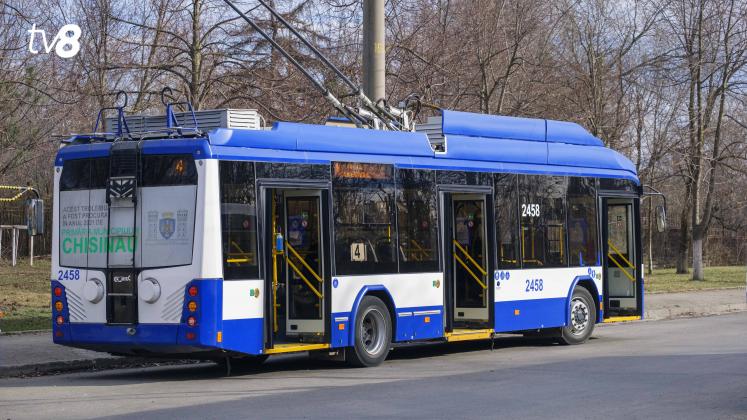 Transport public troleibuz 7
