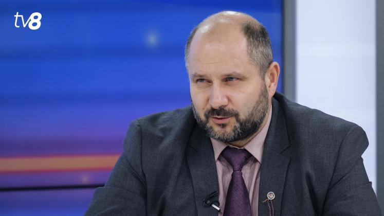 Victor Parlicov 21