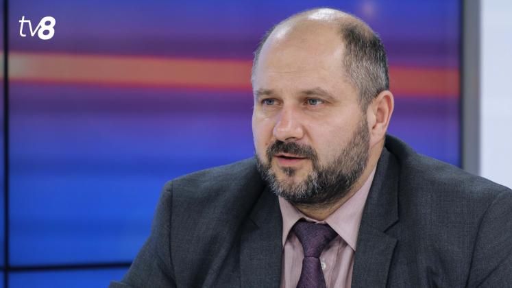 Victor Parlicov 11