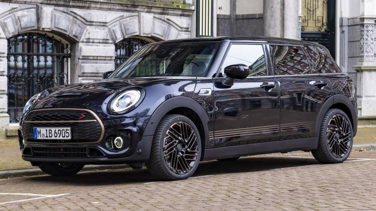 New-2023-MINI-Clubman-Final-Edition_35