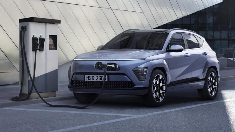New 2023 Hyundai KONA Electric_14