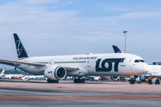 LOT-Polish-Airlines-Boeing-787-9-Dreamliner-photo-Kamil-Wrzosek-002-scaled