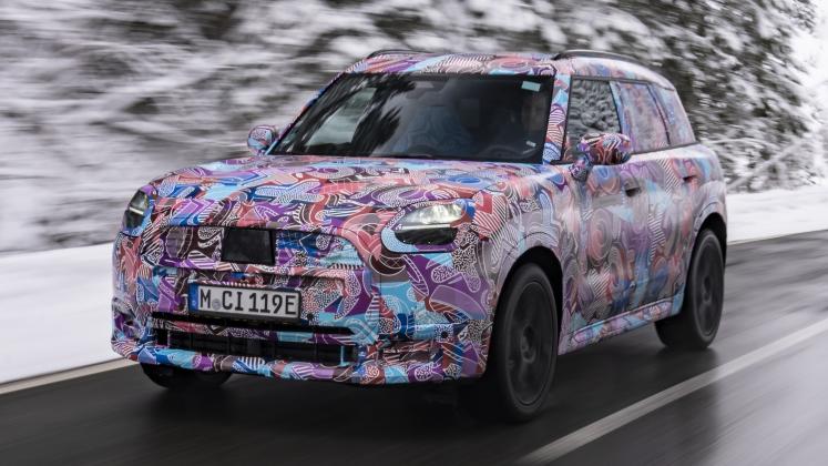 MINI-Countryman-2023-camo_5