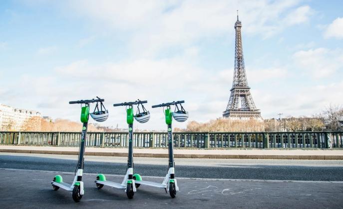 electric-scooters-in-paris-lime-rolls-into-world-tourism-capital-1 (1)