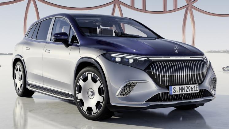 New-2023-Mercedes-Maybach-EQS-SUV_39