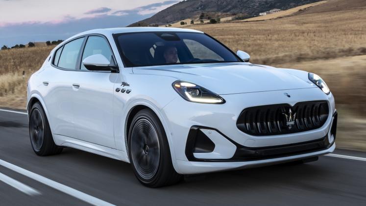 New-2023-Maserati-Grecale-Folgore_15