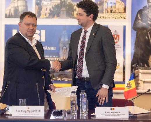 Deputați din Moldova și din România