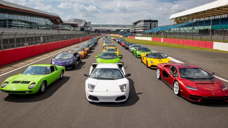 Lamborghini-Silverstone-parade-60-years_30