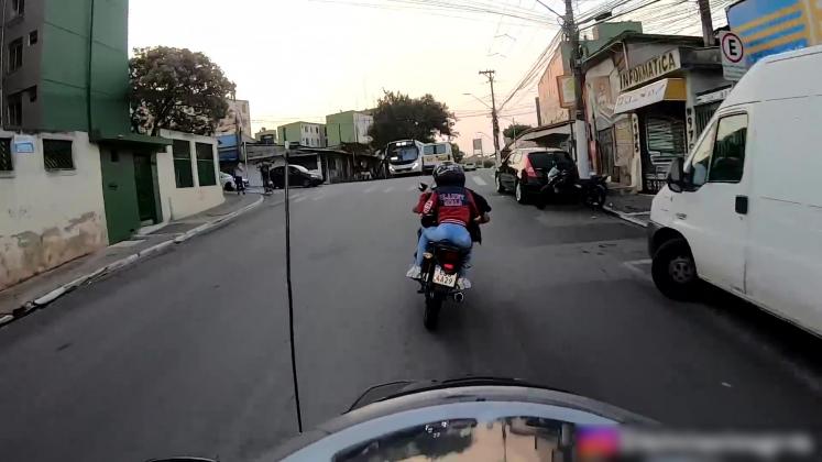urmarire-cu-motocicleta