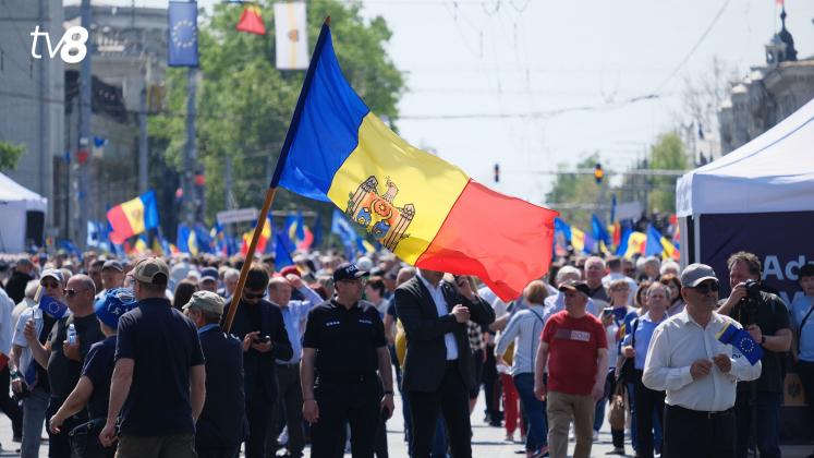 Adunarea Națională Moldova Europeană UE Moldova drapel