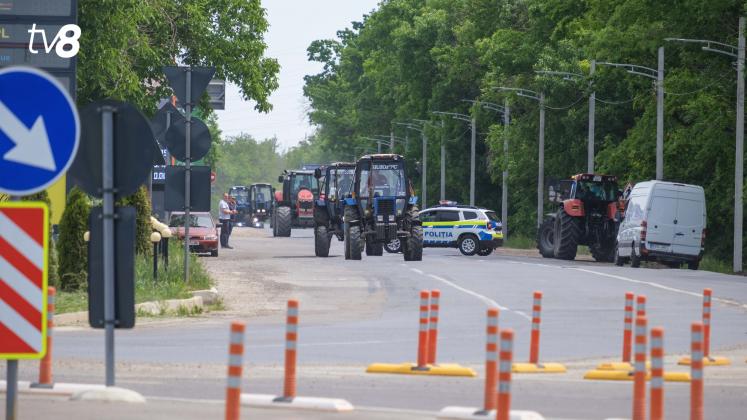 Fermieri protest tractor poliția 1