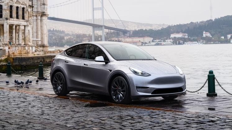 Tesla-Model-Y_1