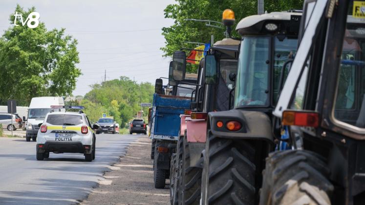 Fermieri protest tractor poliția 3