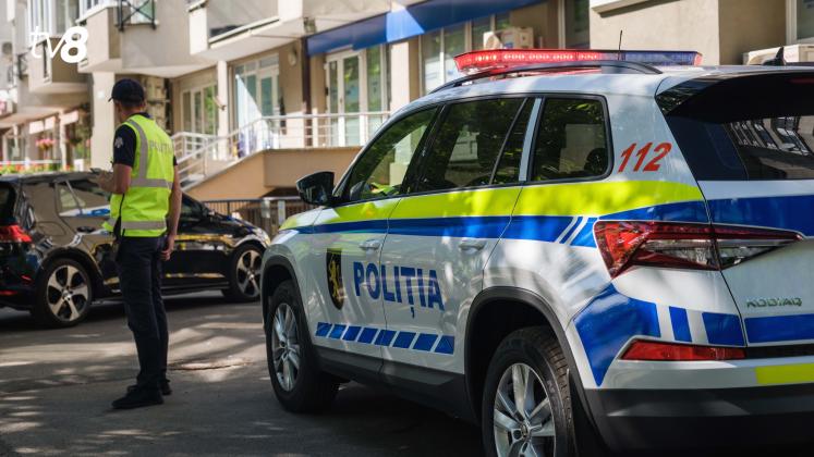 Poliția polițist