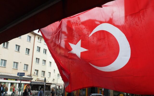 turcia-ankara-steag-flag-drapel-istanbul-alegeri-oameni-e1683613899780-640x400