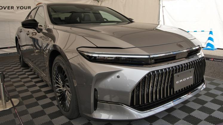 Toyota-Crown-Sedan-prototype-2023_13