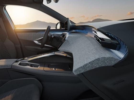 New-Peugeot-panoramic-i-Cockpit_6