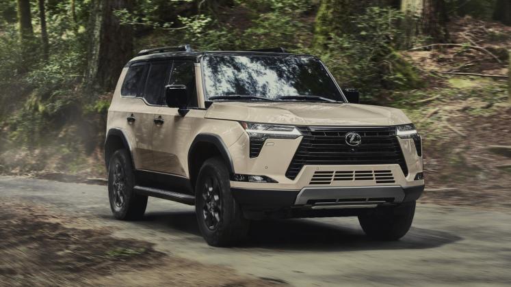 New-2024-Lexus-GX_10