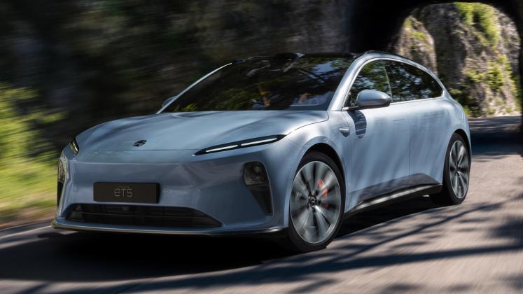 New-2023-NIO-ET5-Touring_59