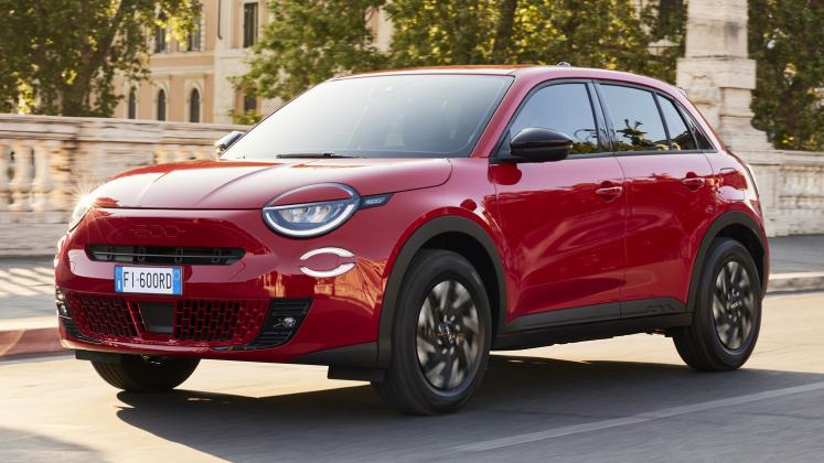 New-2023-FIAT-600e_57