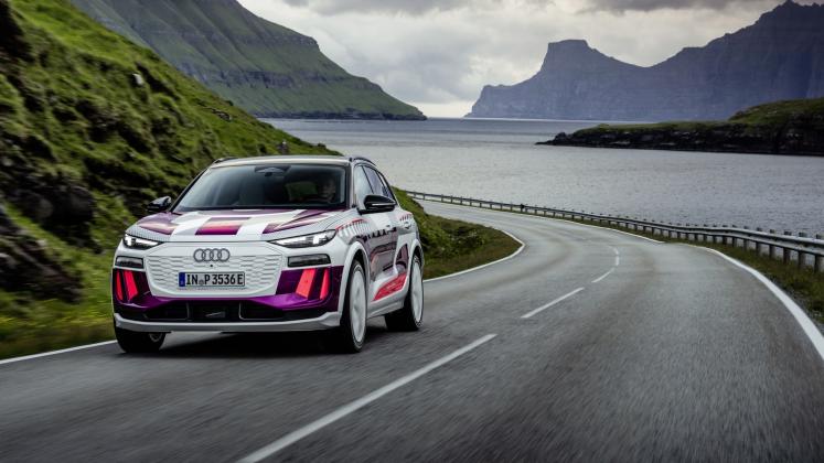 New-2023-Audi-Q6-e-tron-prototype_37