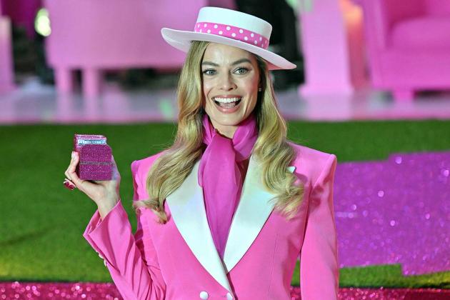 margot-robbie-barbie-event-seoul-070323-1-21a1fad7406b4901bb5b7628beb0c551