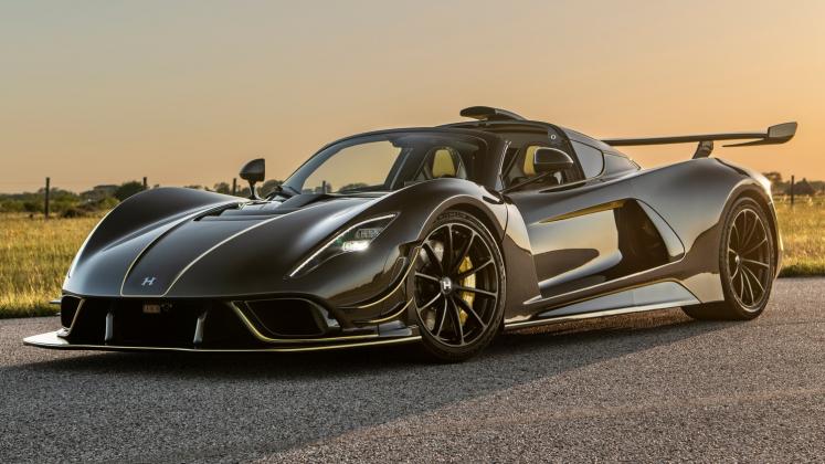 New-2023-Hennessey-Venom-F5-Revolution-Roadster_1