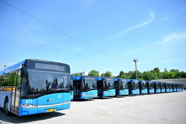 Autobuz