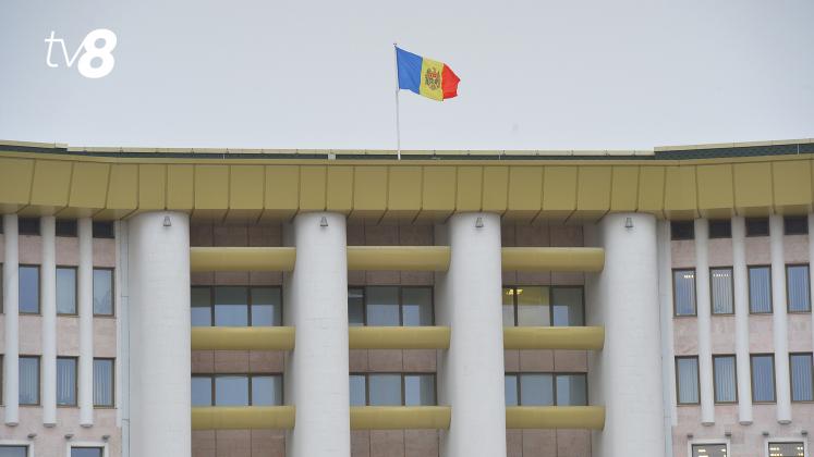 Parlament 4