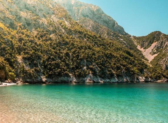 3_thapsa-beach-located-northern-of-kymi-on-the-side-of-the-aegean-sea