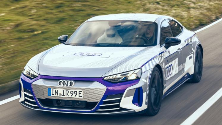 Audi-RS-e-tron-GT-ice-race-edition-2023_10