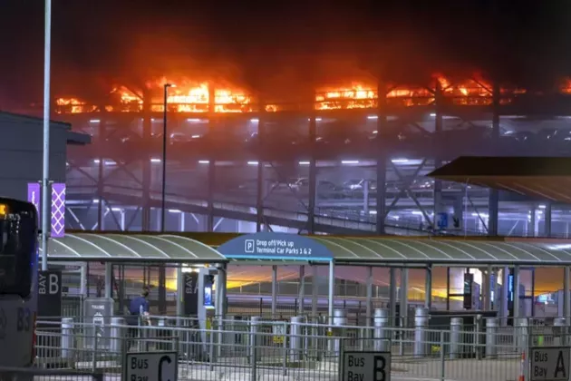incendiu-aeroport-luton-londra