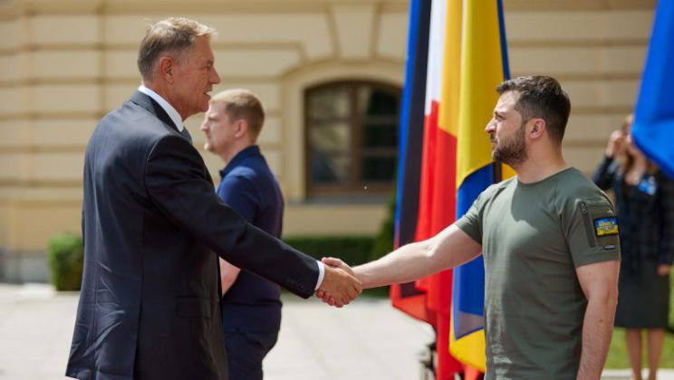 iohannis-a-discutat-cu-zelenski-despre-exportarea-cerealelor-prin-romania