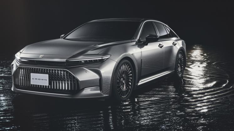 New-2023-Toyota-Crown-Sedan-jp-spec_4