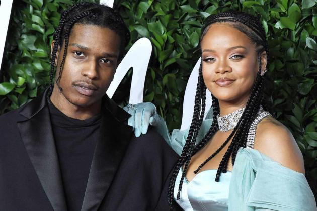 rihanna-1-2000-09e290ef56c5456db91af266f3b5ec9a