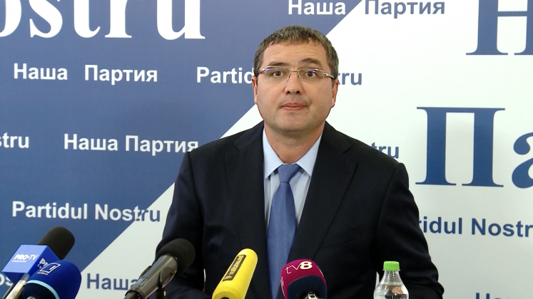 n526697v3_USATÎI CETĂȚENIE.mxf.00_00_44_01.Still001
