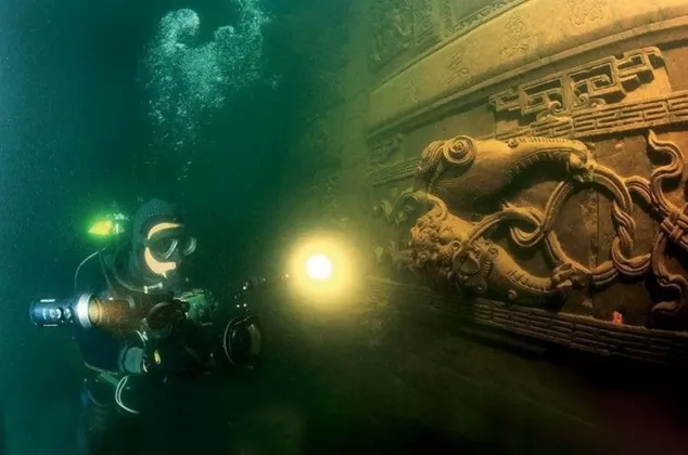 171204-cen-underwater-city-01