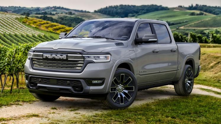 New-2025-Ram-1500-Ramcharger_28