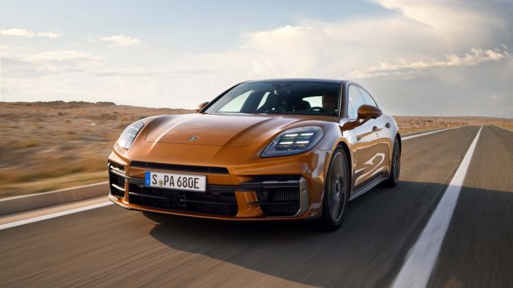 New-2024-Porsche-Panamera_15