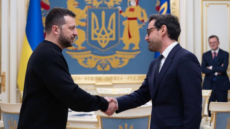 Stéphane Séjourné și Volodimir Zelenski