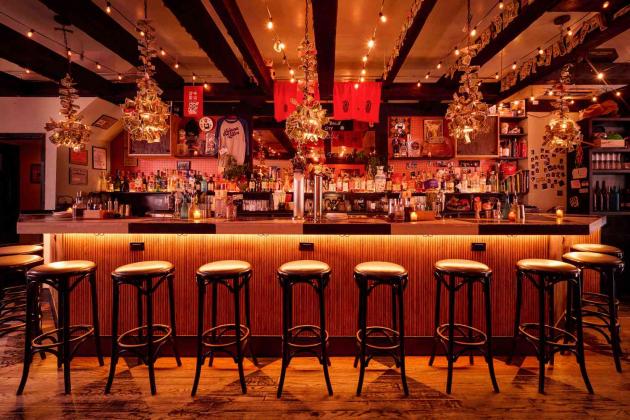 bar