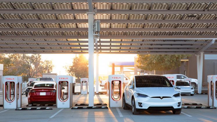 Tesla-Supercharger_18
