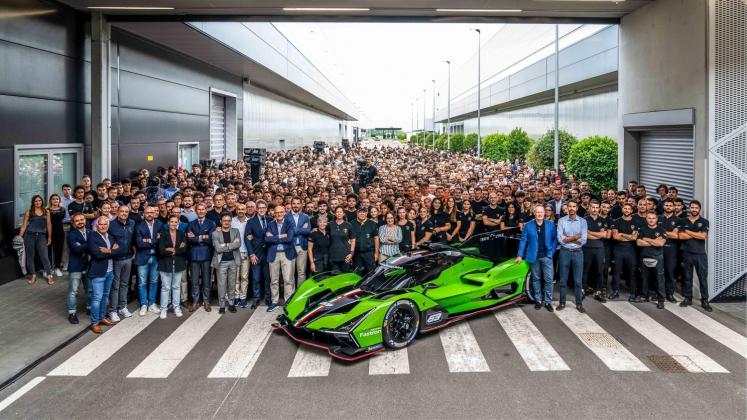 Lamborghini-record-deliveries-2023_5