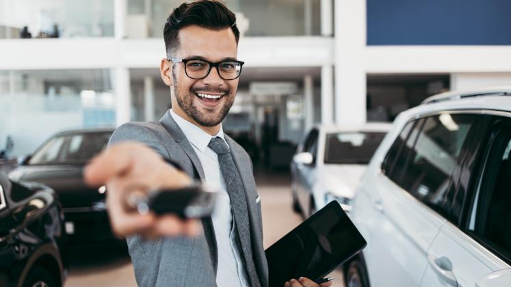 car-sales-manager